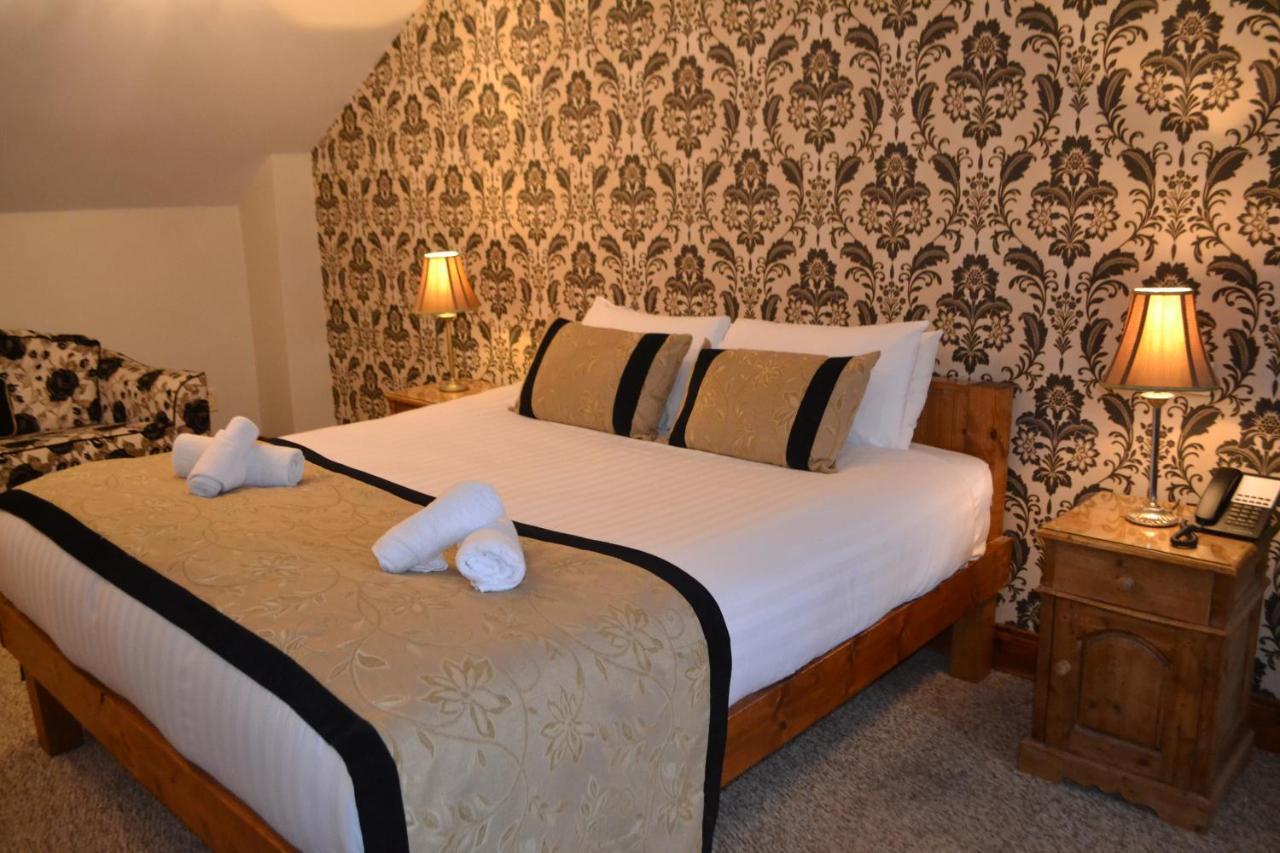 Walsh's And Hotel Maghera (Londonderry)