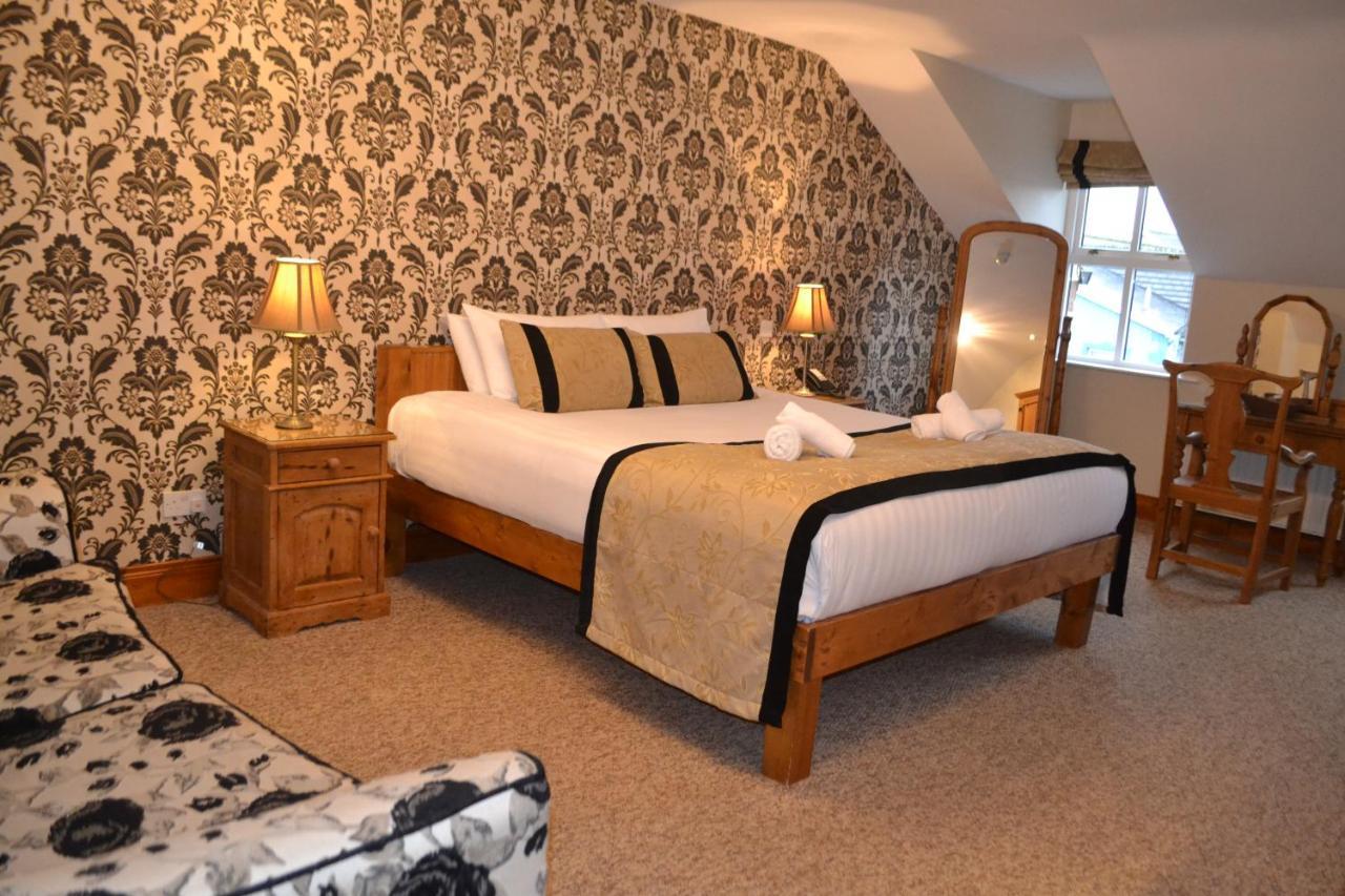 Walsh's And 3* Maghera (Londonderry)