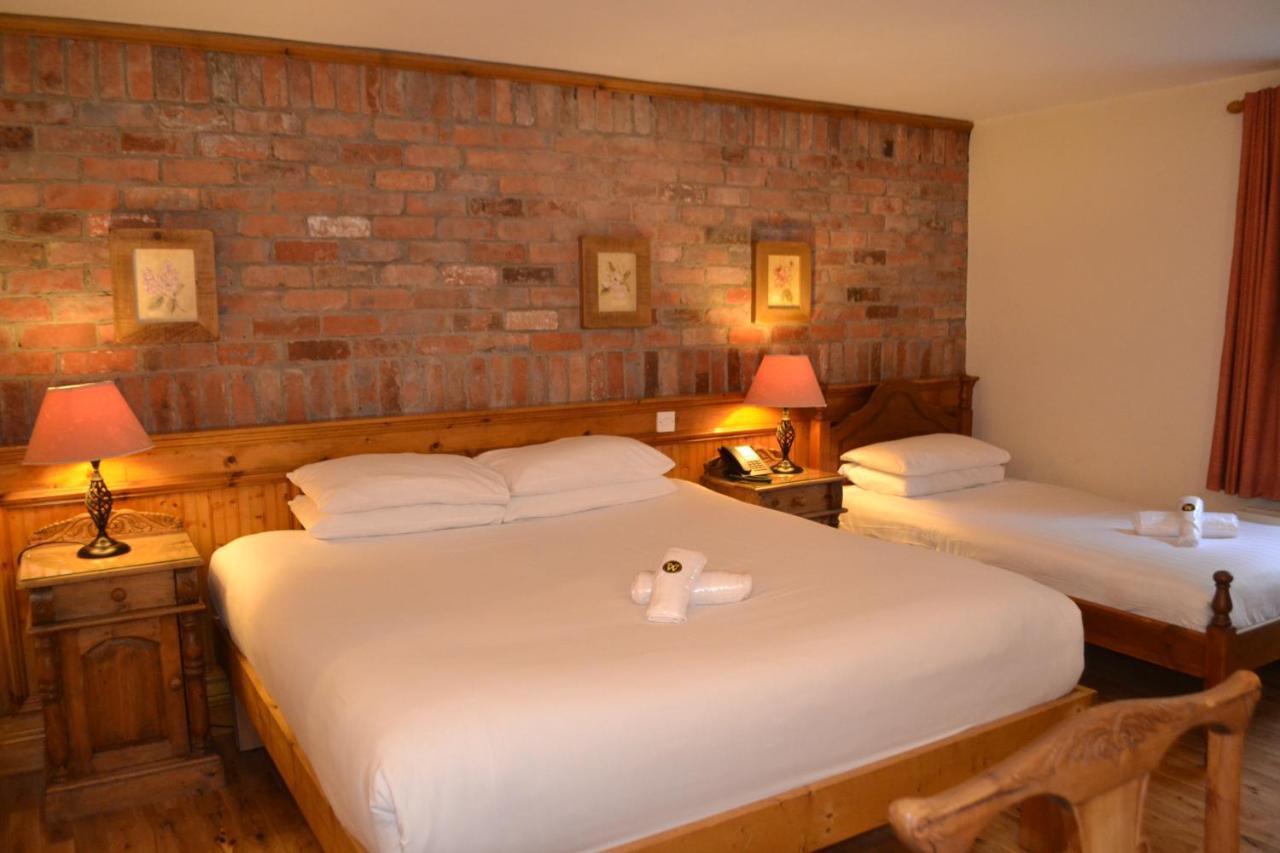 Hotel Walsh's And 3*