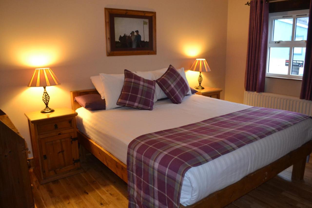 Hotel Walsh's And 3*